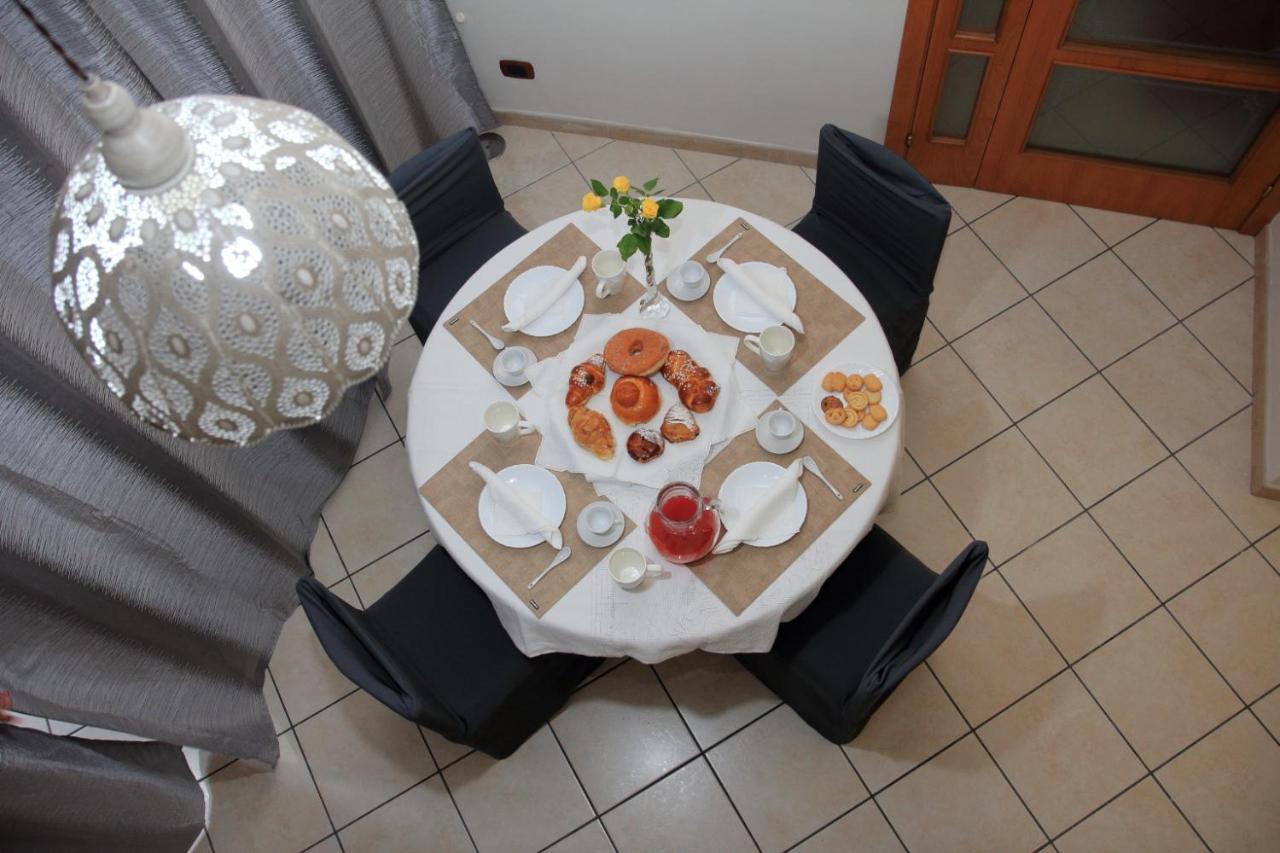 B&B Mitilini Central Station Nápoly Kültér fotó