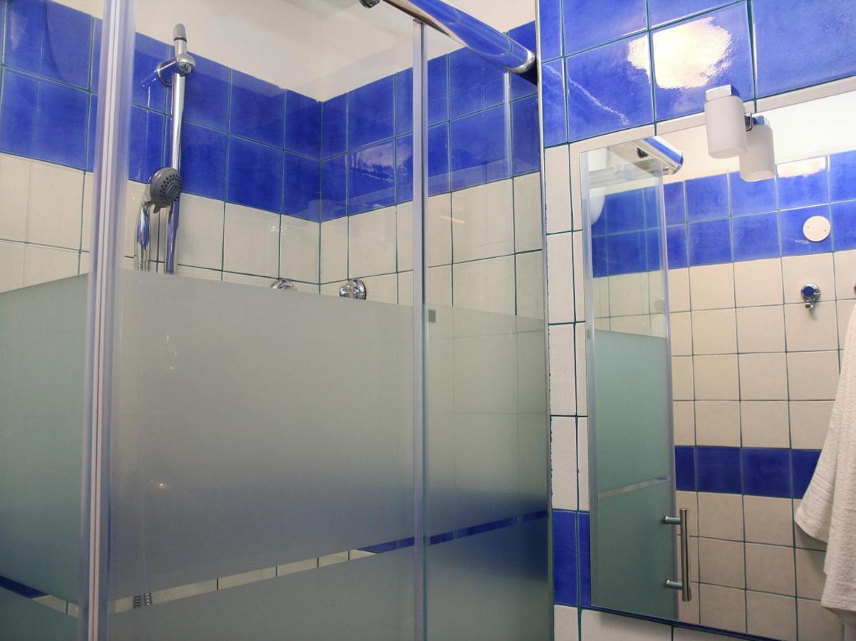 B&B Mitilini Central Station Nápoly Kültér fotó