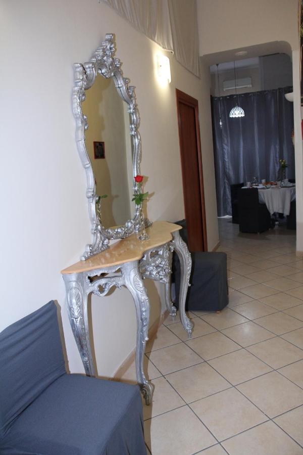 B&B Mitilini Central Station Nápoly Kültér fotó