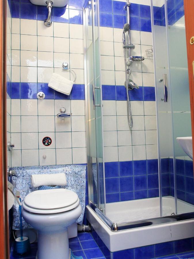 B&B Mitilini Central Station Nápoly Kültér fotó