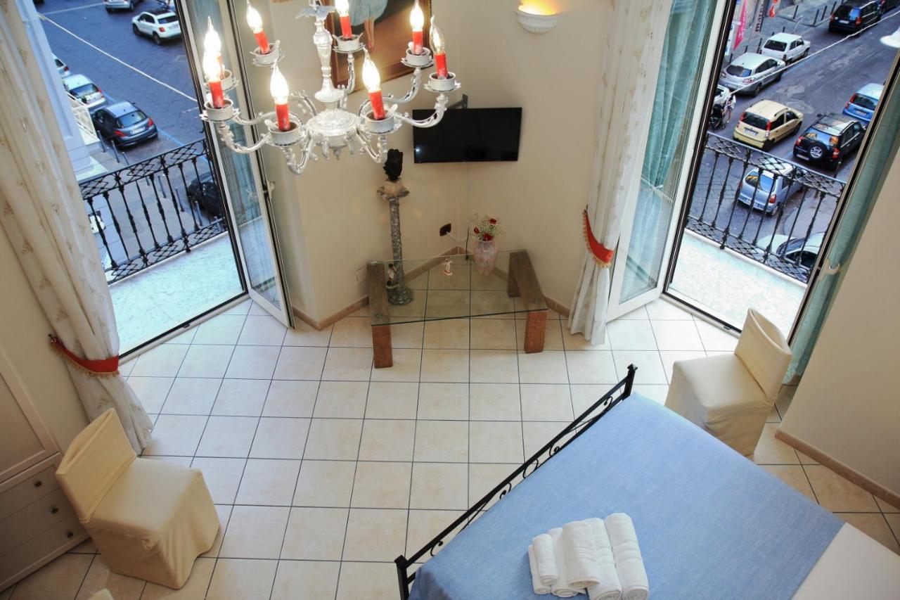 B&B Mitilini Central Station Nápoly Kültér fotó